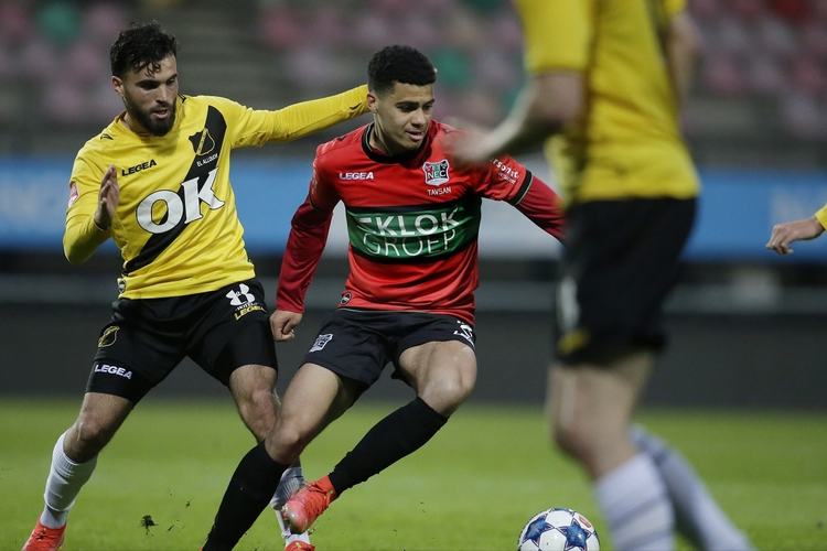 场训练中 场训练中