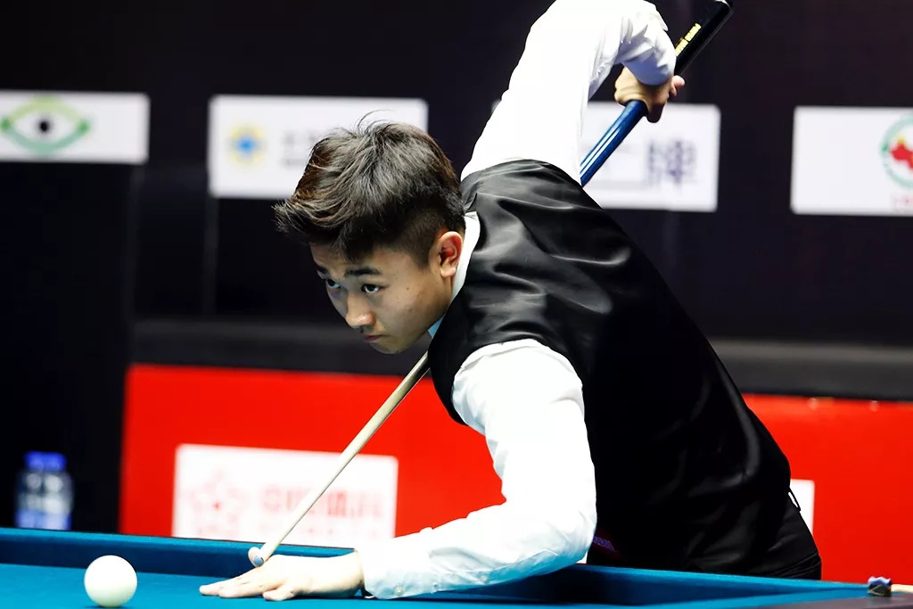 的紧张氛围 的紧张氛围