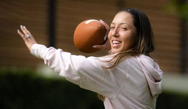 东契奇助攻詹姆斯复刻詹韦世界名画